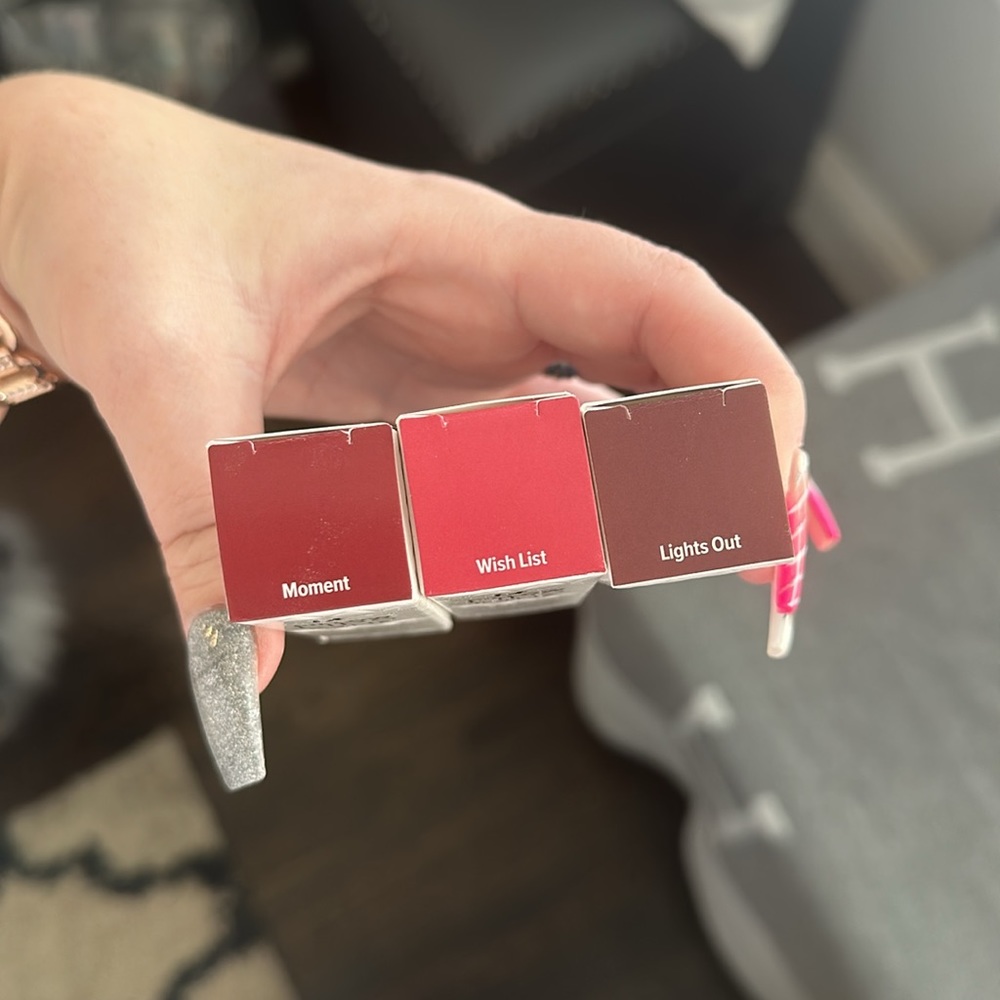 IT Cosmetics Pillow Lips matte NEW*
